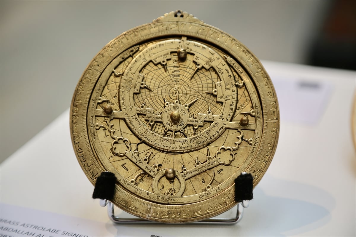 Ein über 1000 Jahre altes Smartphone mit arabischen und hebräischen Inschriften wurde gefunden: Wie funktioniert es?