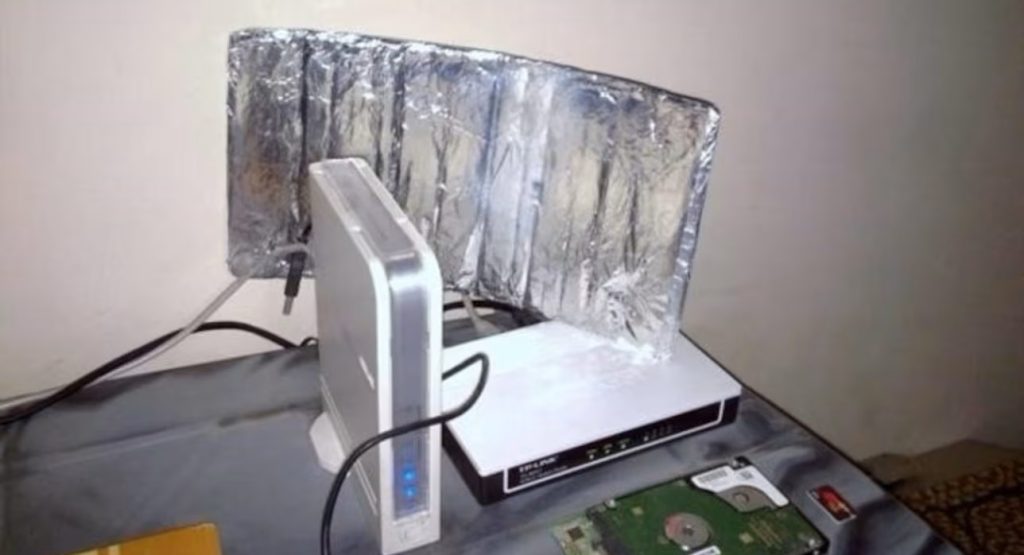Ein Informatiklehrer ist kurz davor, seinen Router aus dem Fenster zu werfen, aber ein Küchengegenstand rettet den Tag.