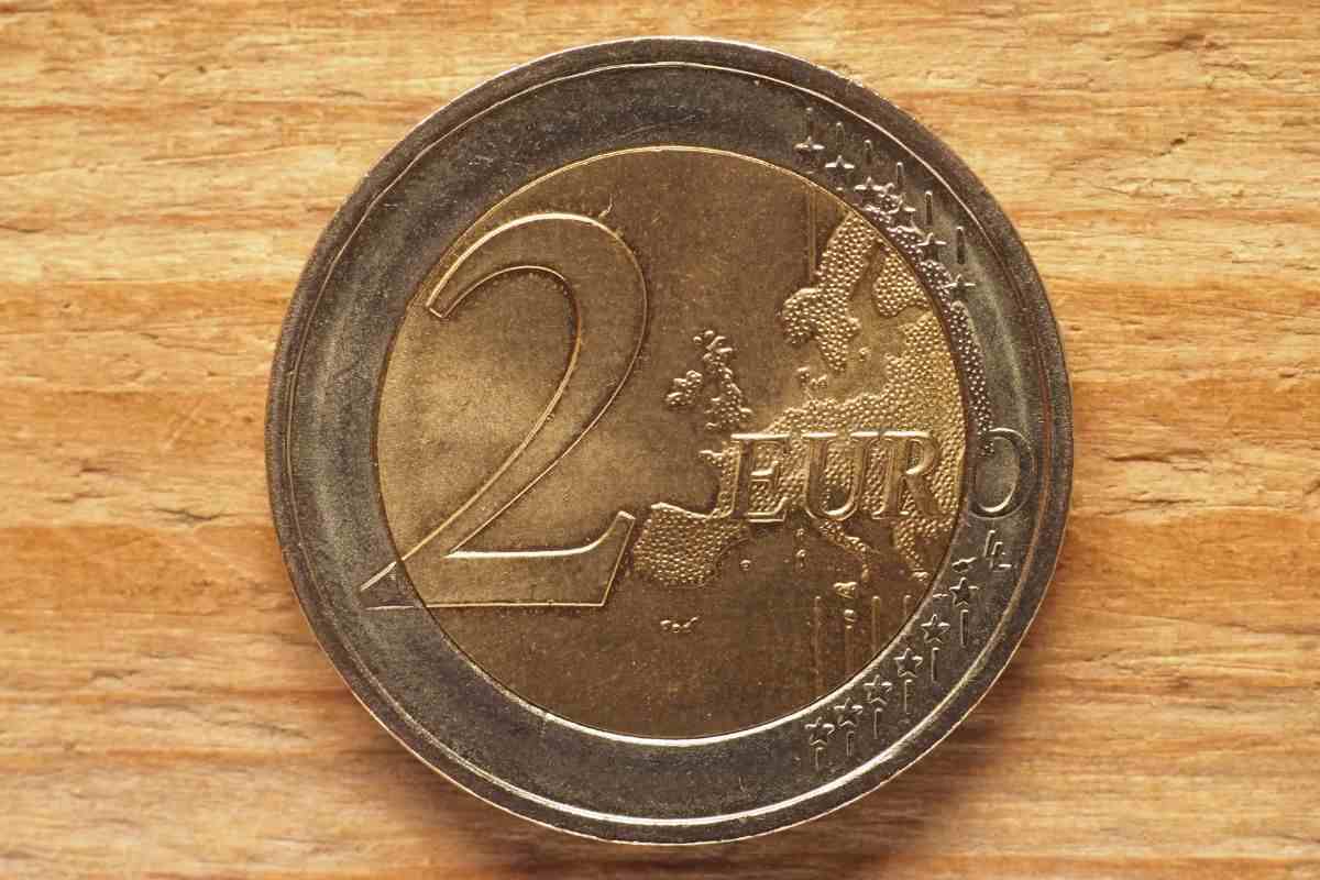 CaixaBank identifiziert 2-Euro-Münzen, deren Wert auf 2900 Euro gestiegen ist