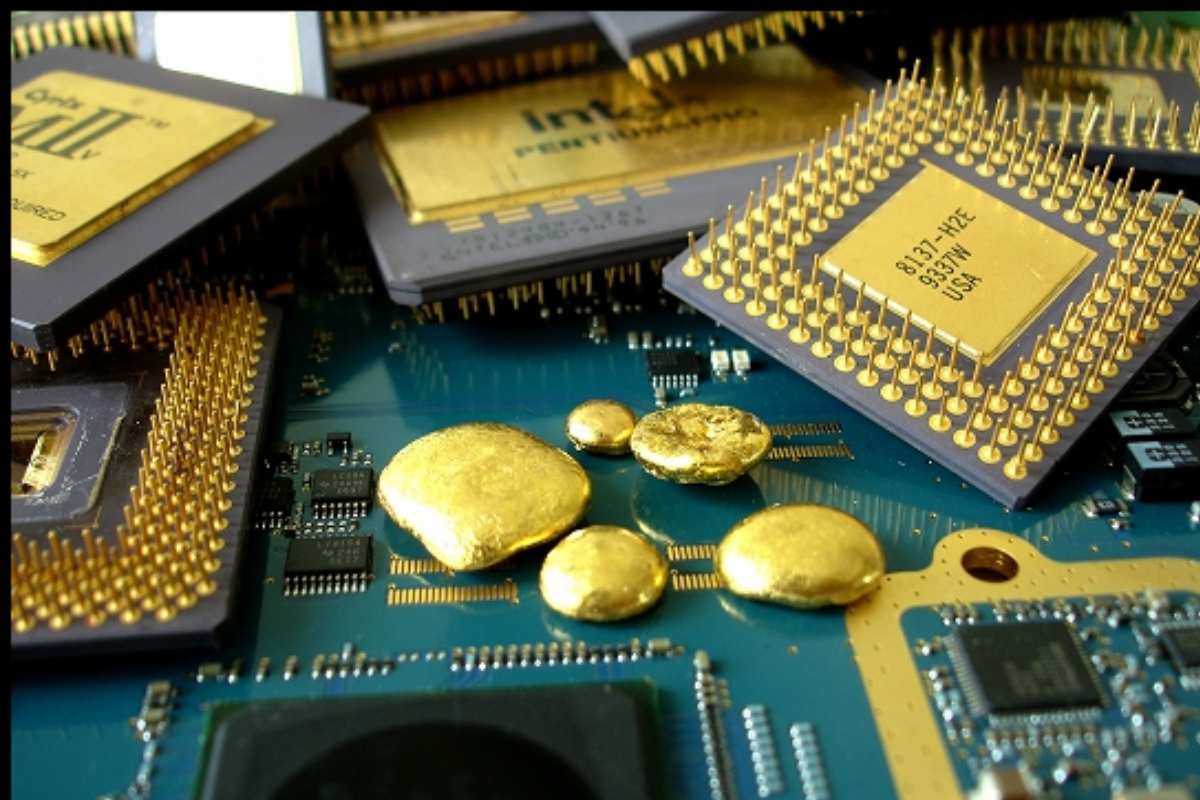 Das ist ein Vermögen wert: Ein Haushaltsgerät, das jeder zu Hause hat und das 22 Karat Gold enthält, ist ein Vermögen wert: Ein Haushaltsgerät, das jeder zu Hause hat und das 22 Karat Gold enthält.