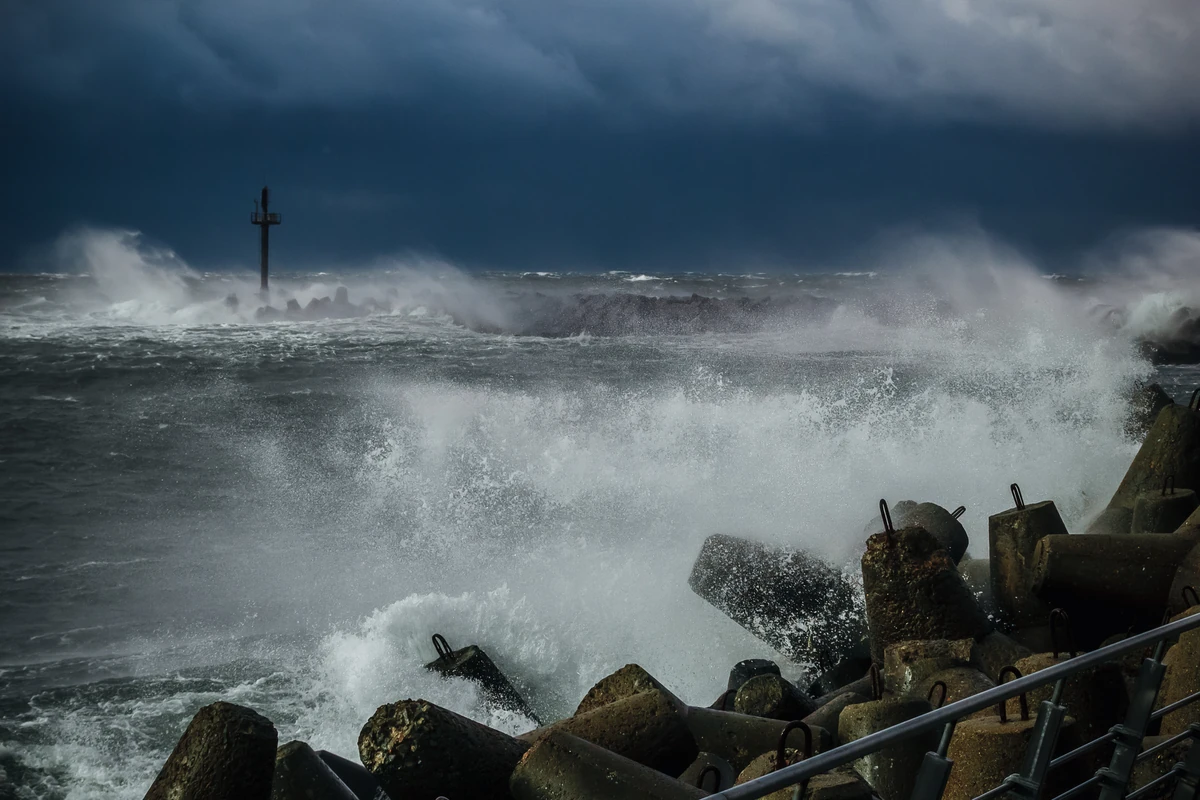Die Welle in der Ostsee erreichte die vierte Etage. Droht uns ein Tsunami?