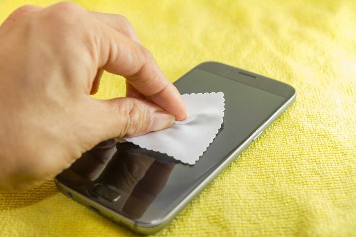 Schritt für Schritt: So entfernen Sie Kratzer einfach und effektiv vom Display Ihres Mobiltelefons