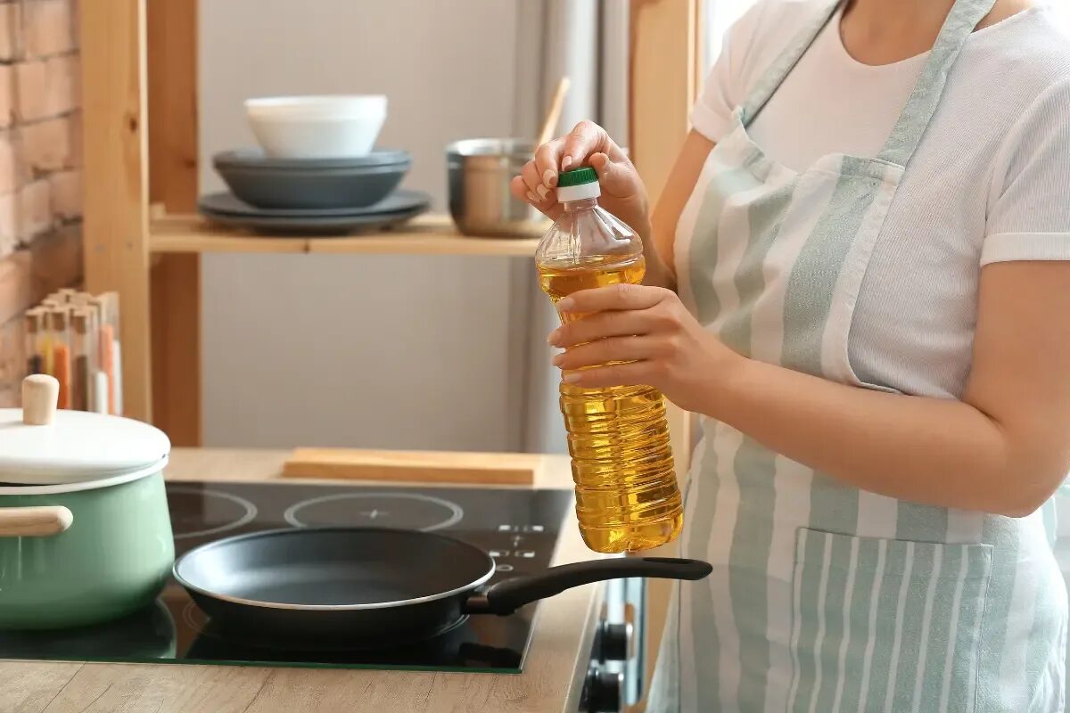 Auf Wiedersehen, Öl in den Abfluss schütten: Ein japanischer Trick, der dieses Problem löst