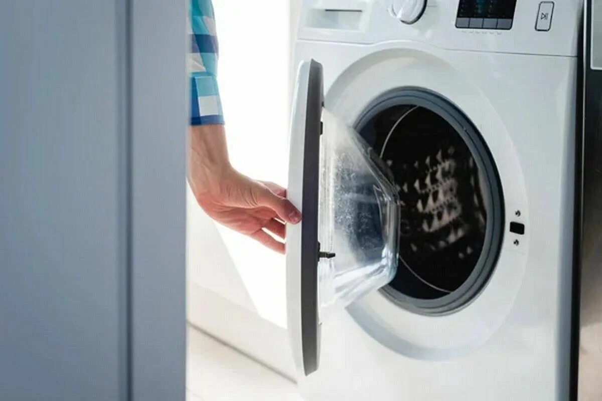 Geben Sie es in die Waschmaschine und waschen Sie die verdunkelten Vorhänge, und sie werden weißer als nach einer chemischen Reinigung. Es ist ein natürlicher Waschmittelaktivator. Vorhänge bleichen