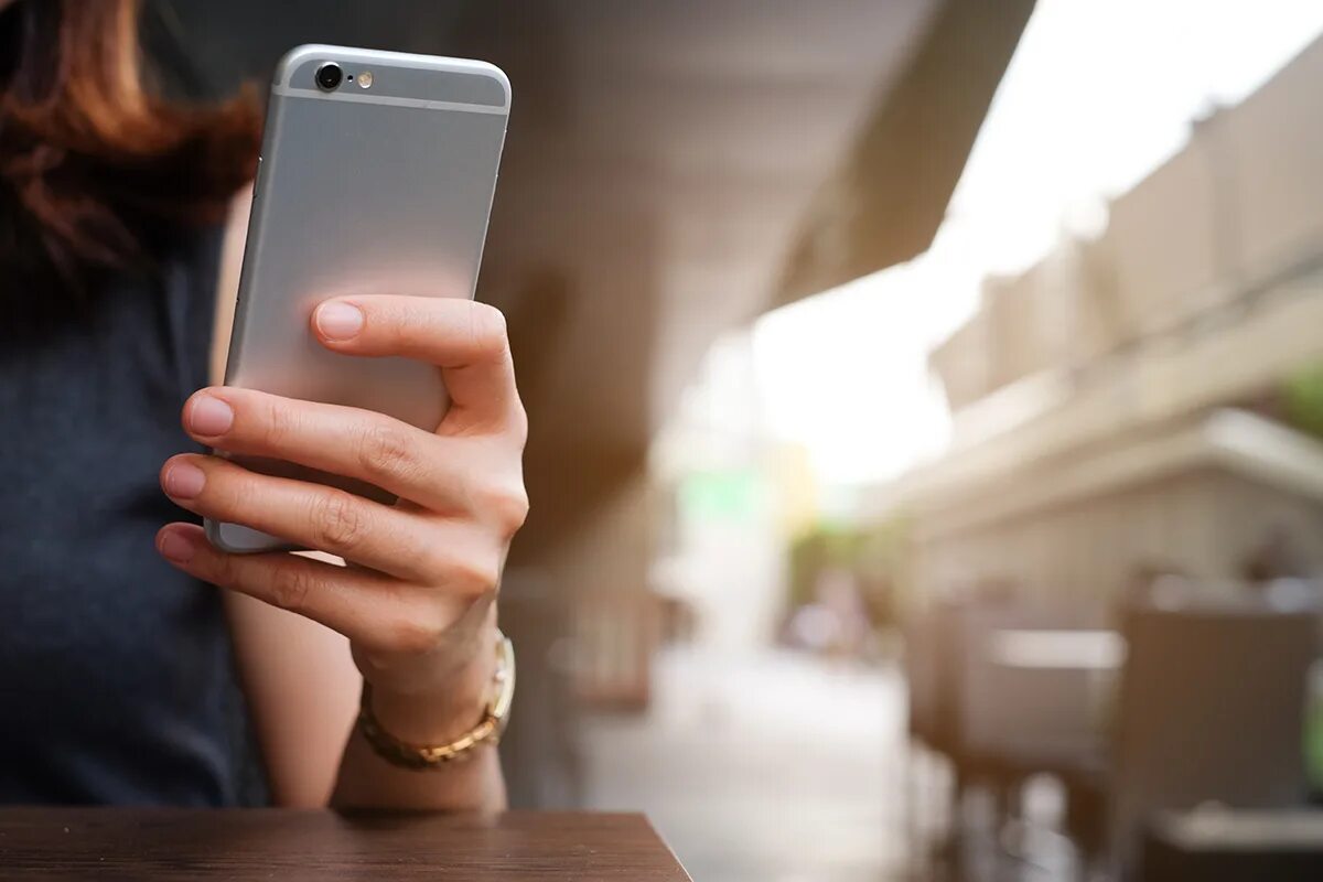 Wenn Sie im Urlaub sind und dies auf Ihrem Mobiltelefon sehen, werden Sie gehackt: Was Sie tun können, um dies zu verhindern