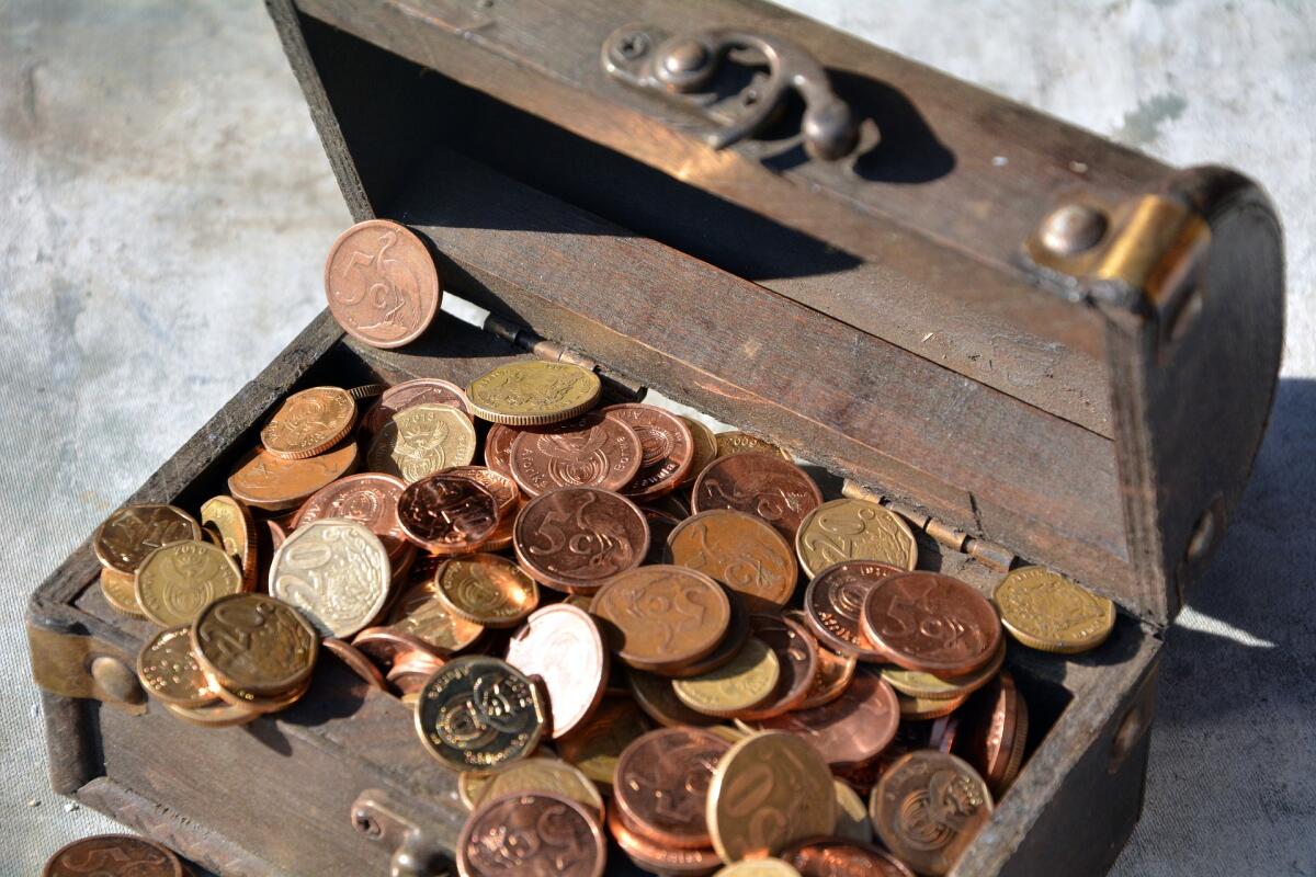 Ein junger Mann steigt auf den Dachboden, um Comics zu suchen, stößt jedoch auf einen numismatischen Schatz aus dem 19. Jahrhundert, der Experten in Erstaunen versetzt.