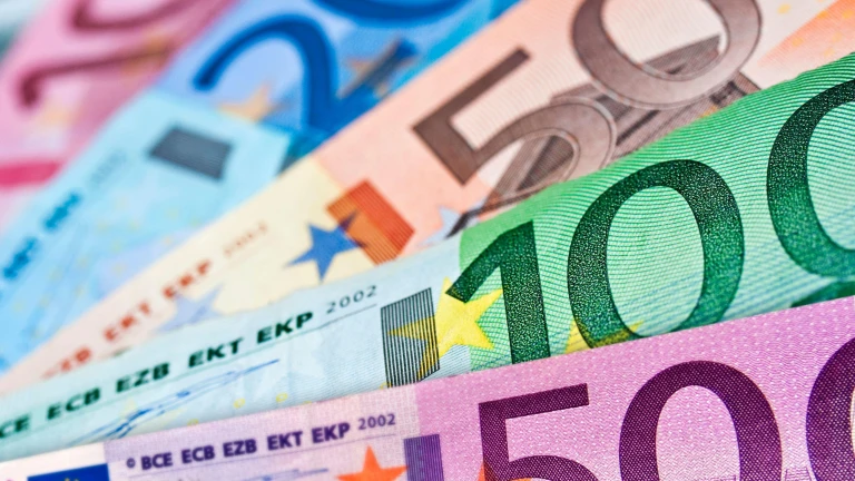 So werden die neuen 5-€-, 10-€-, 20-€-, 50-€-, 100-€- und 200-€-Banknoten aussehen: mit diesem interessanten EZB-Design