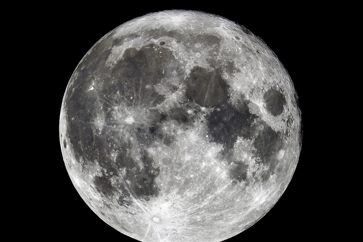 Wie man den Mond mit dem Handy fotografiert und dabei nicht ums Leben kommt