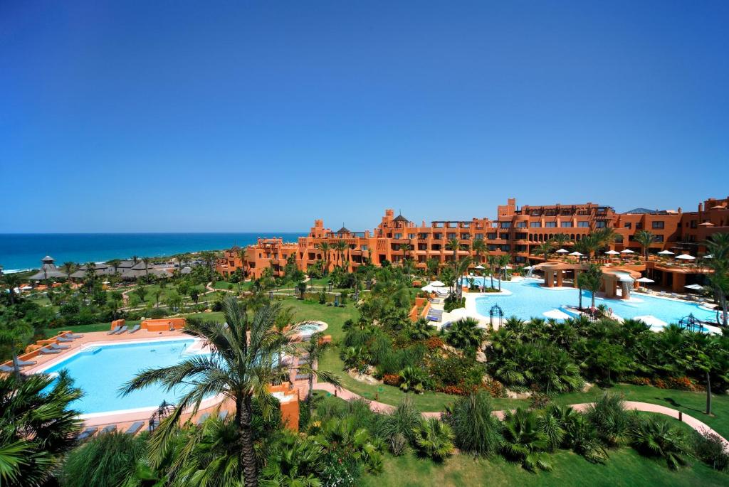 Die schönsten Luxushotels in Spanien und Portugal für einen Strandurlaub