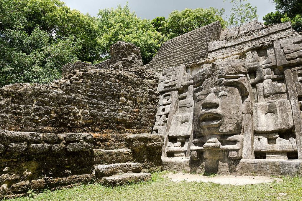 Das Grab des berühmten Maya-Herrschers wurde entdeckt. Ein Durchbruch in der Erforschung ihrer Geschichte