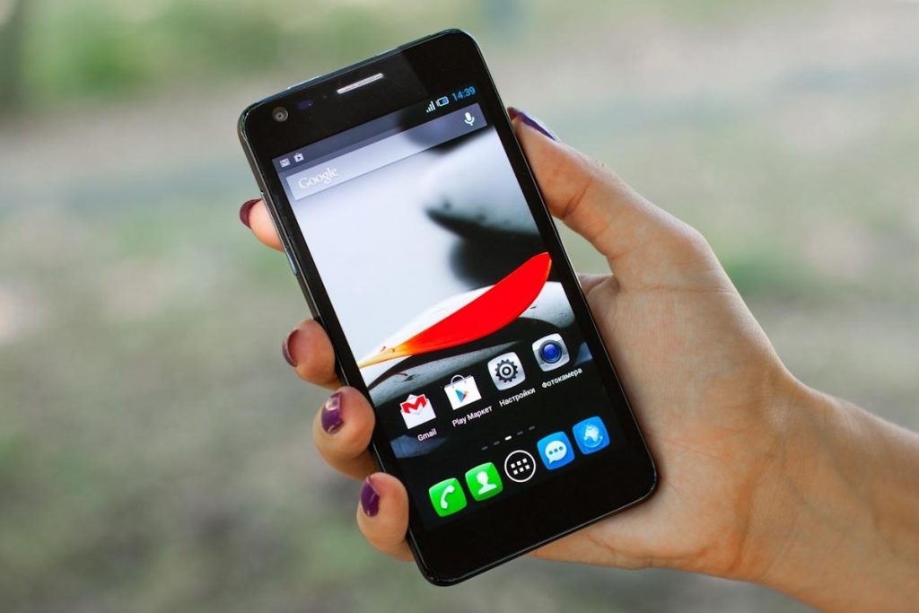 Warum Sie laut der US-amerikanischen Sicherheitsbehörde Ihr Mobiltelefon jede Woche neu starten sollten.