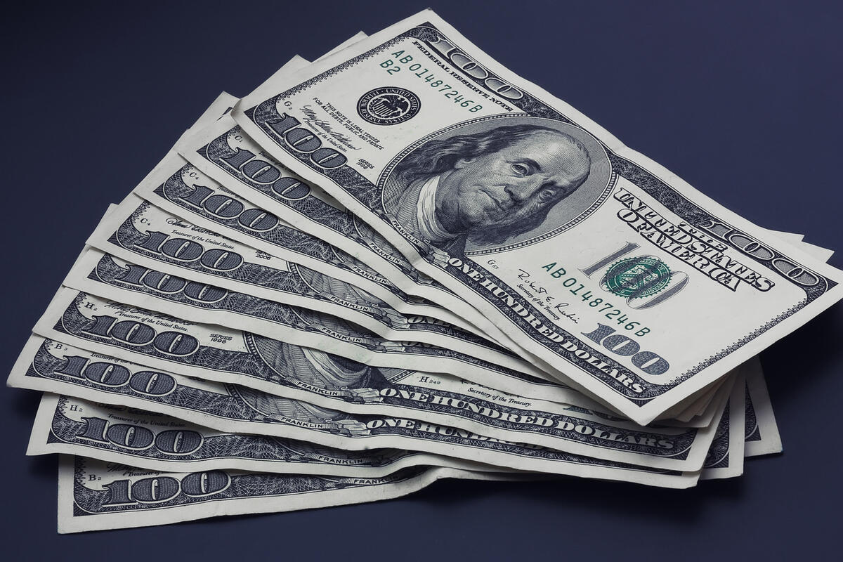 Bewahren Sie Ihre Dollars nicht unter der Matratze auf: Hier sind die besten Orte für die Aufbewahrung Ihrer Ersparnisse