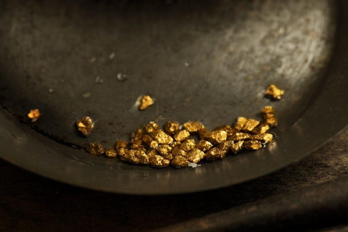 In Argentinien wurde ein Fluss voller Gold entdeckt: Er enthält Hunderte von Goldnuggets, deren Wert auf Millionen Dollar geschätzt wird.