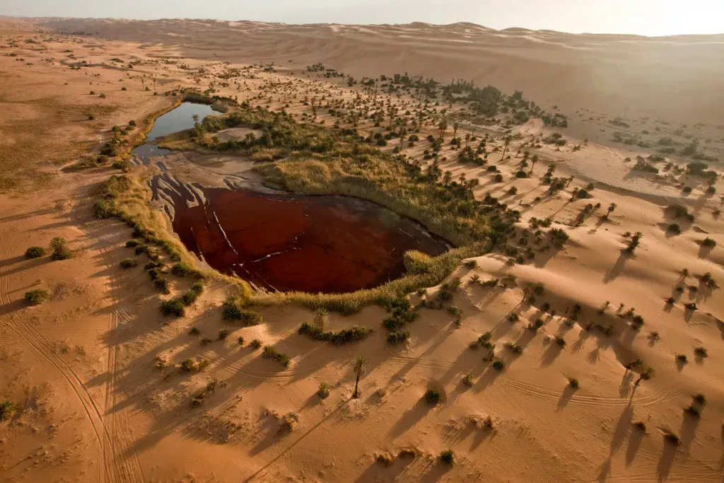 Riesige Wasserreserven unter der Sahara. Ein Schatz, der unter dem Sand verborgen liegt