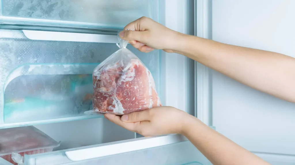 Wie lange kann Fleisch im Gefrierschrank aufbewahrt werden? Experten warnen