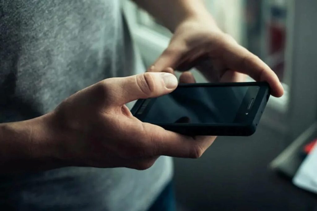 Dieser einfache Trick verlängert die Akkulaufzeit Ihres Mobiltelefons, und fast niemand kennt ihn