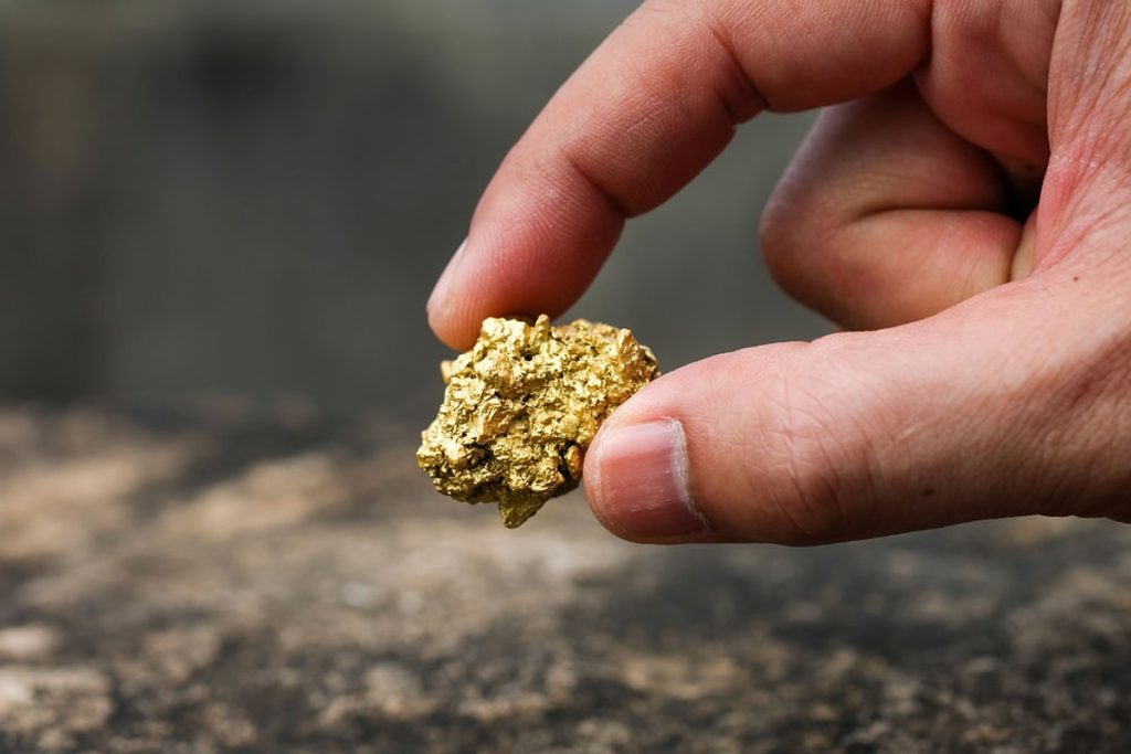 Das ist ein Vermögen wert: Ein Haushaltsgerät, das jeder zu Hause hat und das 22 Karat Gold enthält, ist ein Vermögen wert: Ein Haushaltsgerät, das jeder zu Hause hat und das 22 Karat Gold enthält.