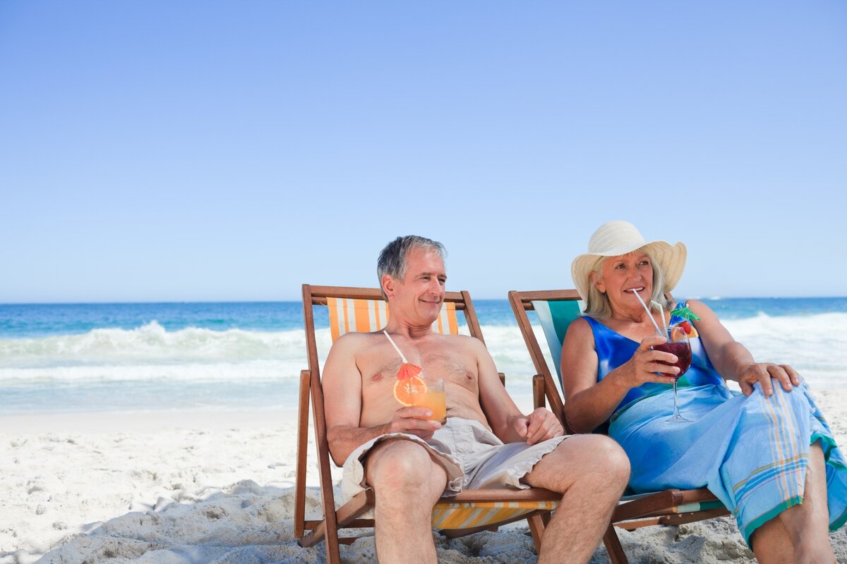 6 Ideen für einen organisierten Urlaub für Menschen über 70, damit sie diesen Sommer nicht allein bleiben.