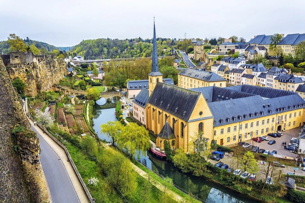 Das reichste Land Europas sucht Arbeitskräfte: Es bietet ein Gehalt von über 6000 Euro und einen hohen Lebensstandard.