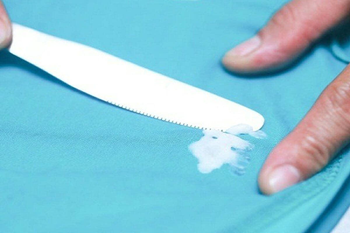 Kann man mit Bleichmittel verschmutzte Kleidung reinigen? Die Antwort lautet ja, und dafür müssen Sie nur zwei Zutaten mischen.